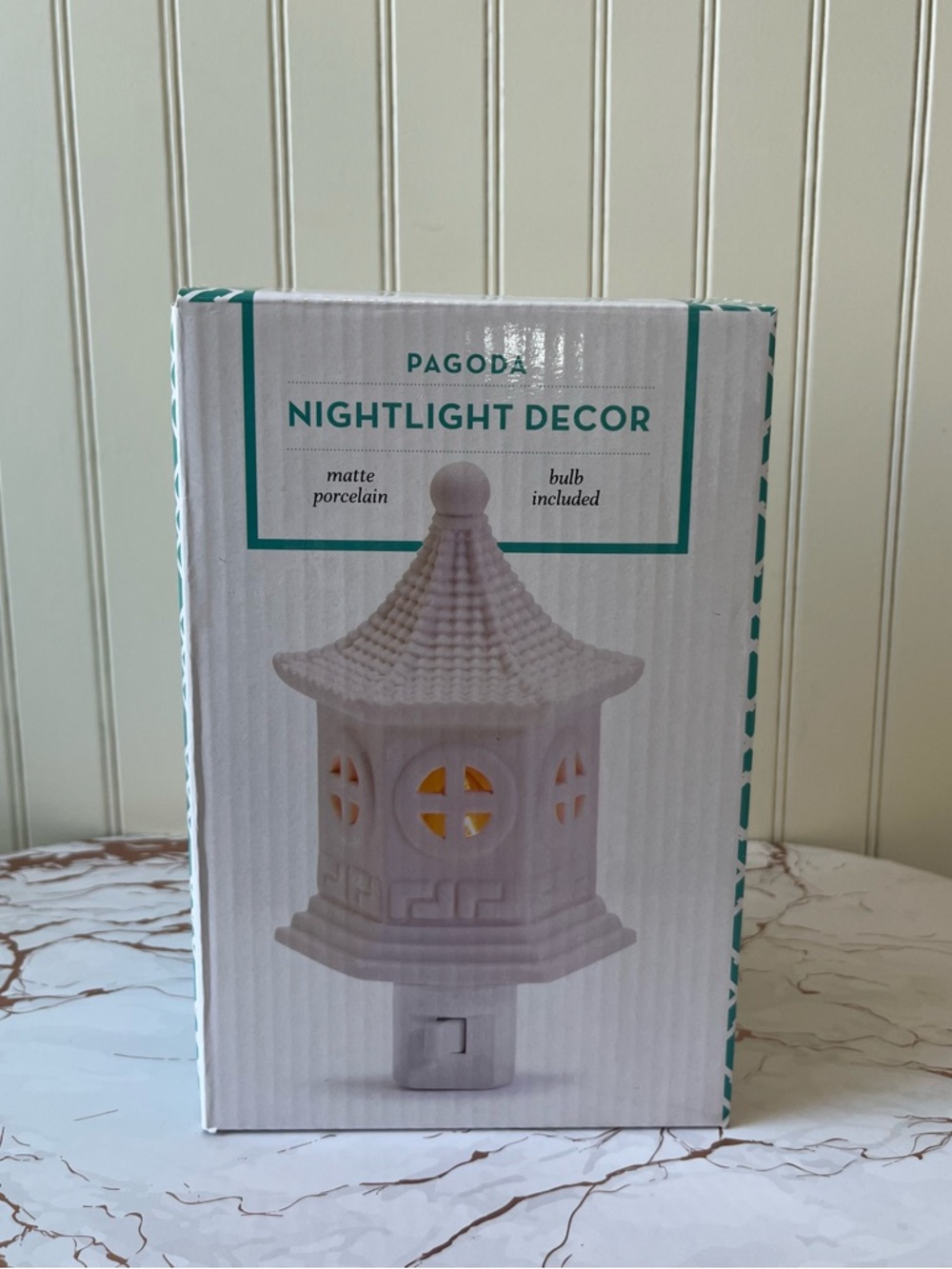 Two’s Company 53763 Hampton Pagoda Nightlight | Bisque | NEW - OPEN BOX